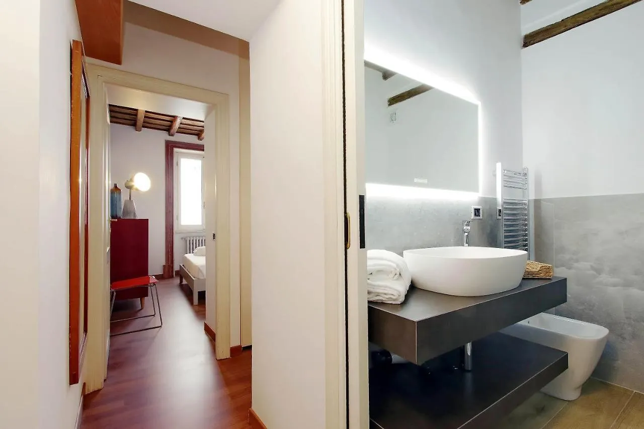 Ych-Farnese Charme Apartment Rome Italy