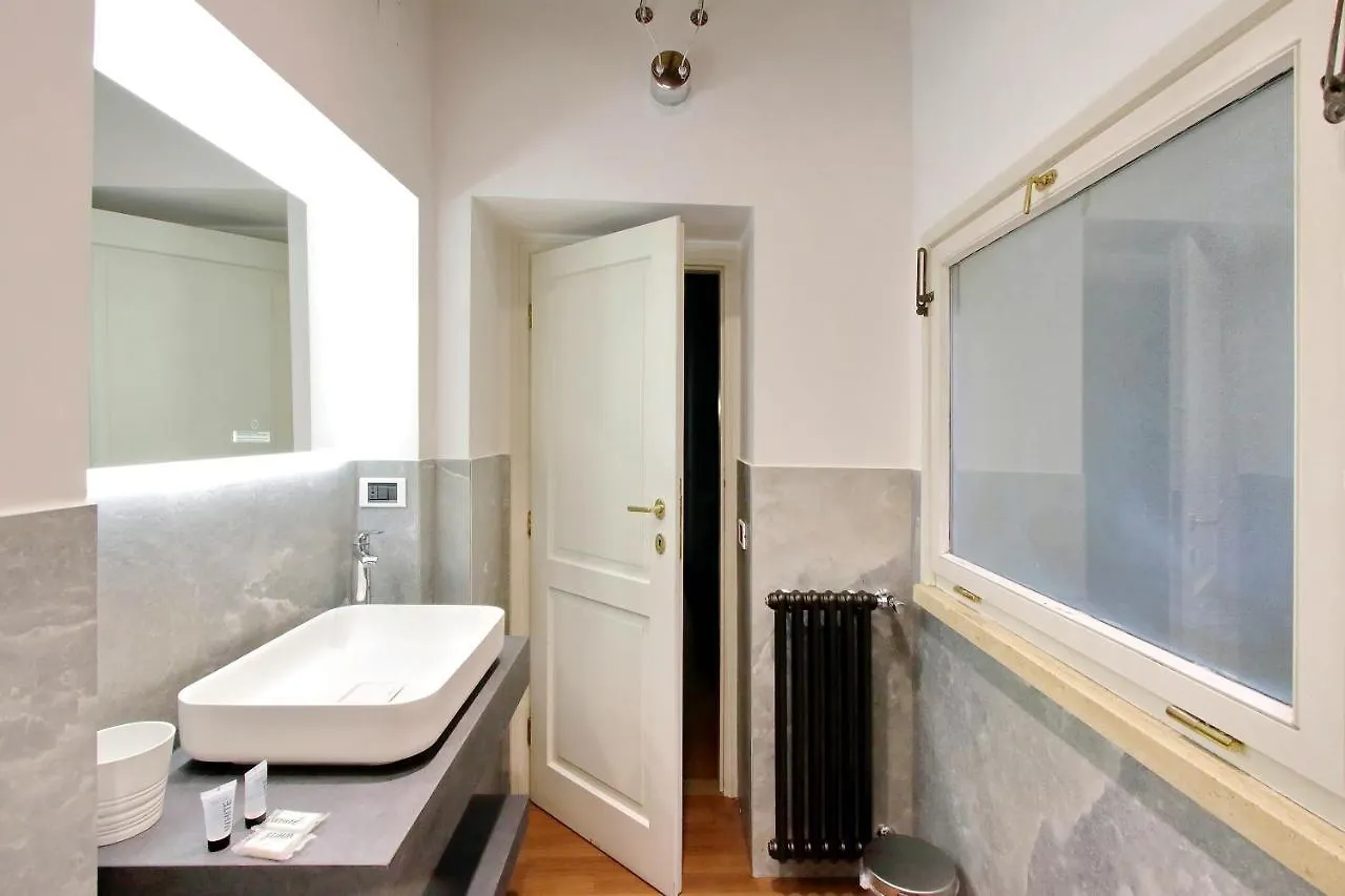 Ych-Farnese Charme Apartment Rome