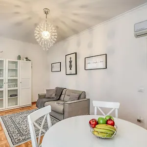 Apartamento Atrhome Penthouse Frattina, Roma